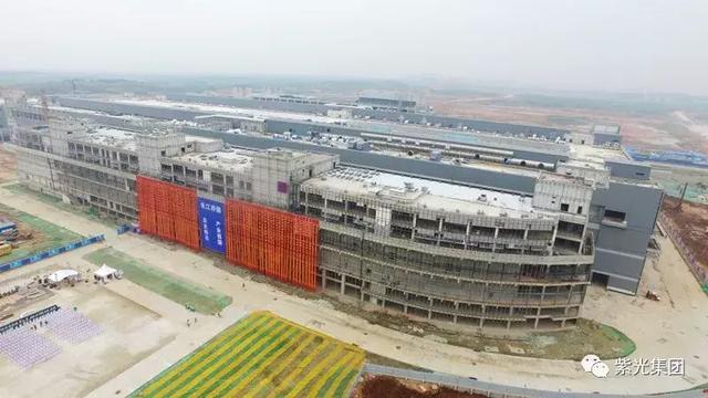 长江存储芯片生产机台进场安装，中国首批32层3D NAND闪存芯片年内量产-芯智讯