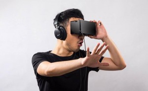 谷歌正研发无需手机、PC的独立VR设备