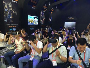 瑞芯微开创亚洲首次百人VR一体机体验，RK3288无人机国内首次亮相