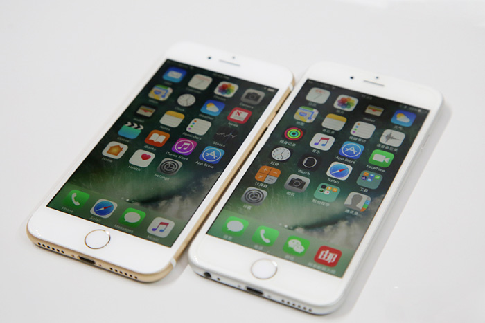 苹果iPhone 7/7 Plus正式发布：双摄像头+IP67防水，售价5388元起