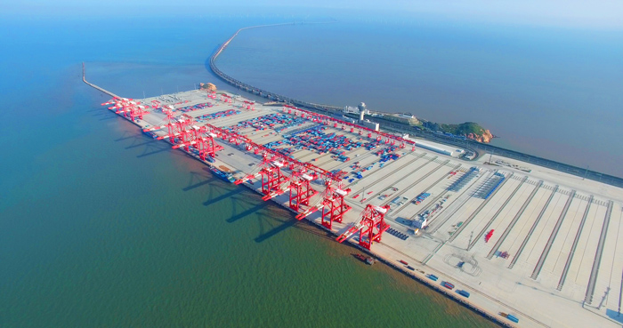 全球最大自动化码头开港，这些“黑科技”都是中国自主