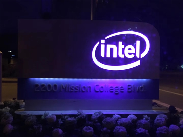 Intel发布2017年Q4及全年财报：数据中心引领增长