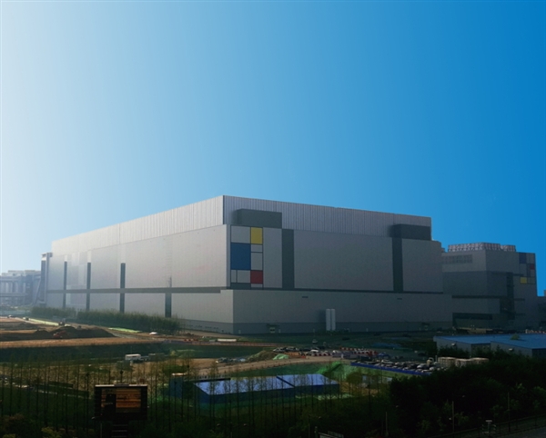 三星位于韩国华城的半导体工厂，图片来自三星官网