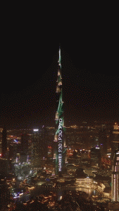 华为P30开始表演：点亮世界最高哈利法塔