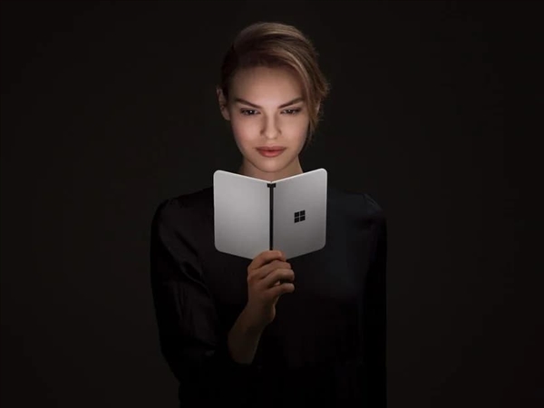 最薄8.1寸折叠屏手机：微软Surface Duo仅限美国发售
