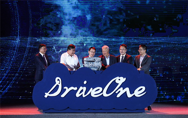 七大部件合一！华为发布首款电驱动系统DriveONE：充电10分钟续航200km