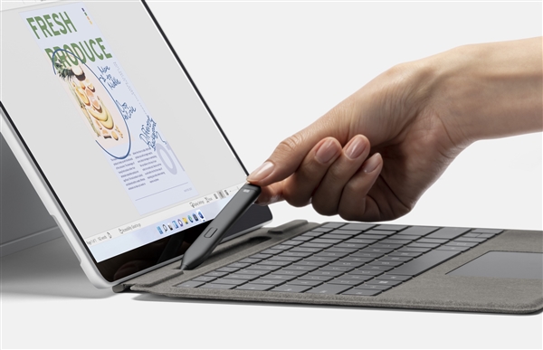 7100元！Surface Pro 8正式发布：120Hz高刷屏、性能暴涨75％