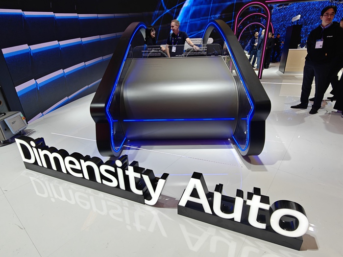 联发科结合NVIDIA技术推出Dimensity Auto座舱平台，为汽车带来先进的AI技术